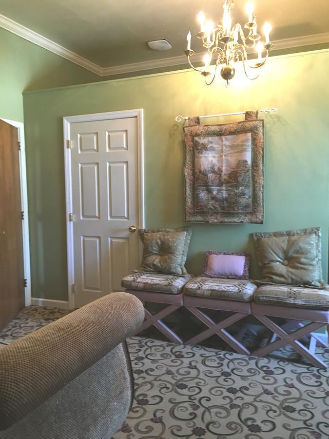 Mccali Manor, Llc 5*